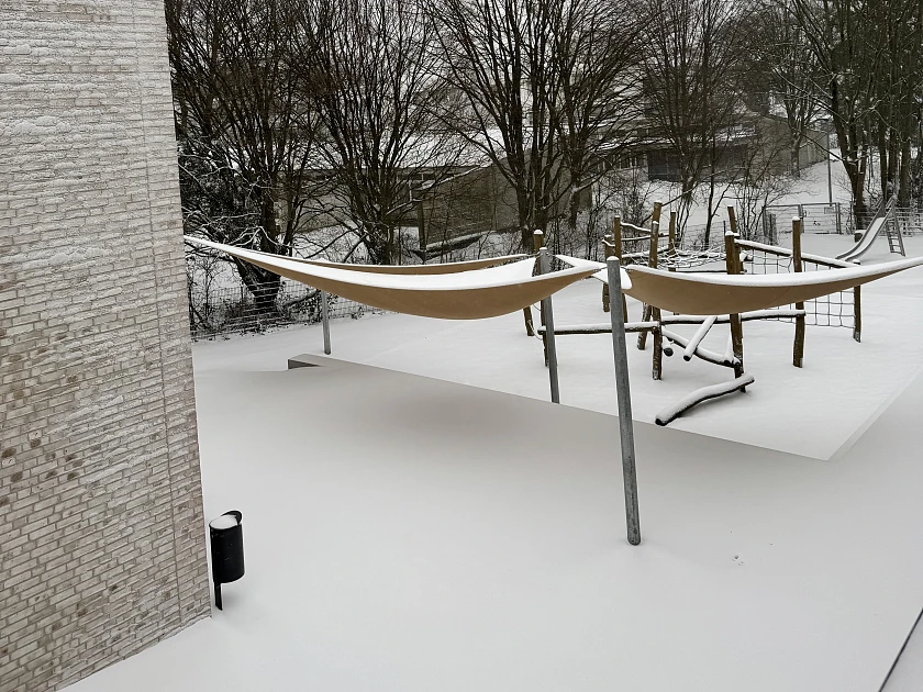 Helene-Kaisen-Schule im Schnee