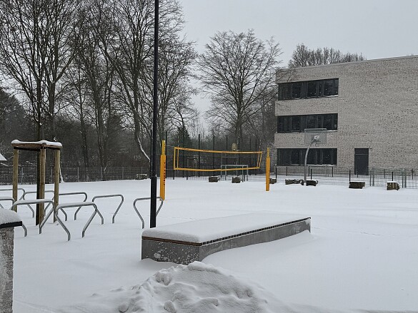Helene-Kaisen-Schule im Schnee
