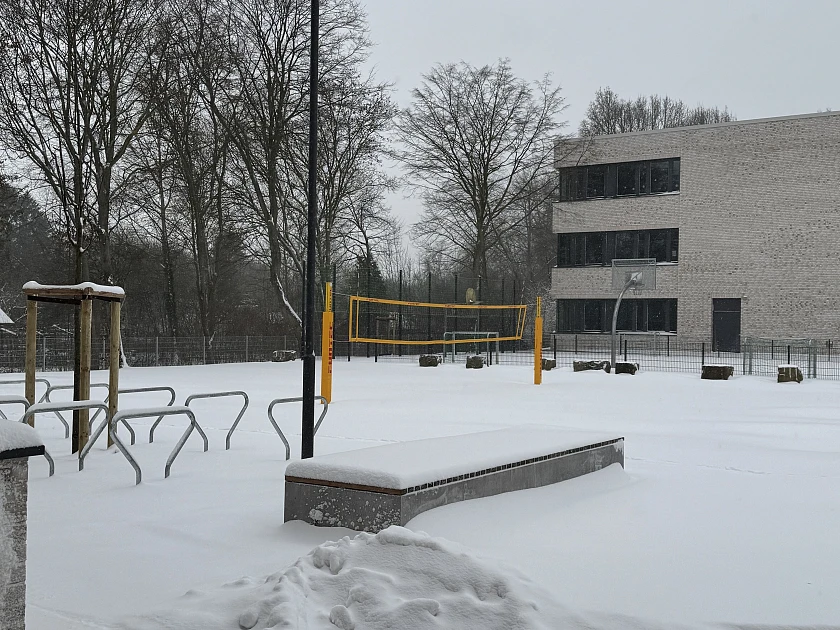 Helene-Kaisen-Schule im Schnee