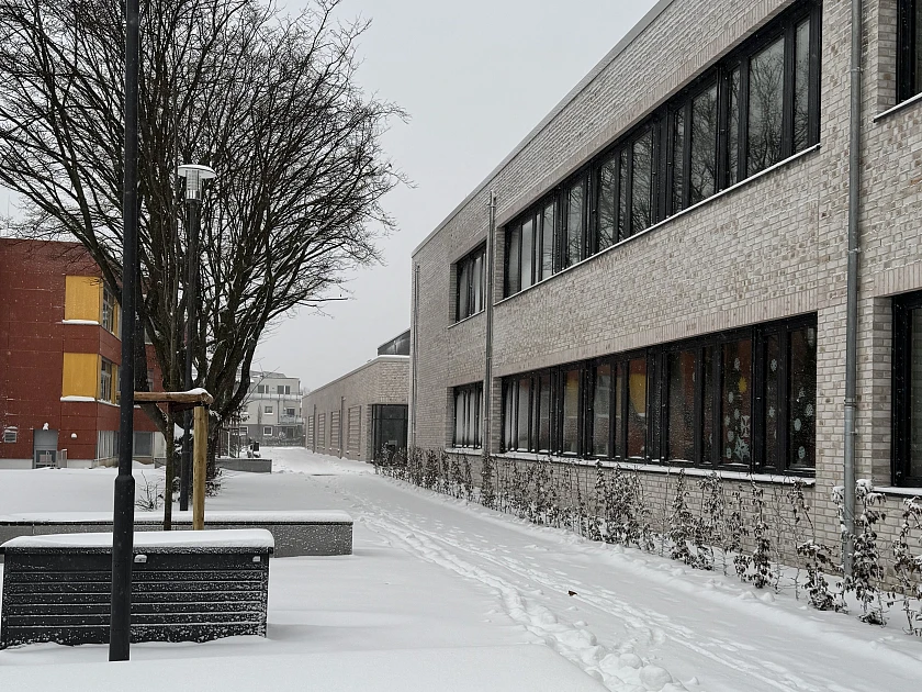 Helene-Kaisen-Schule im Schnee