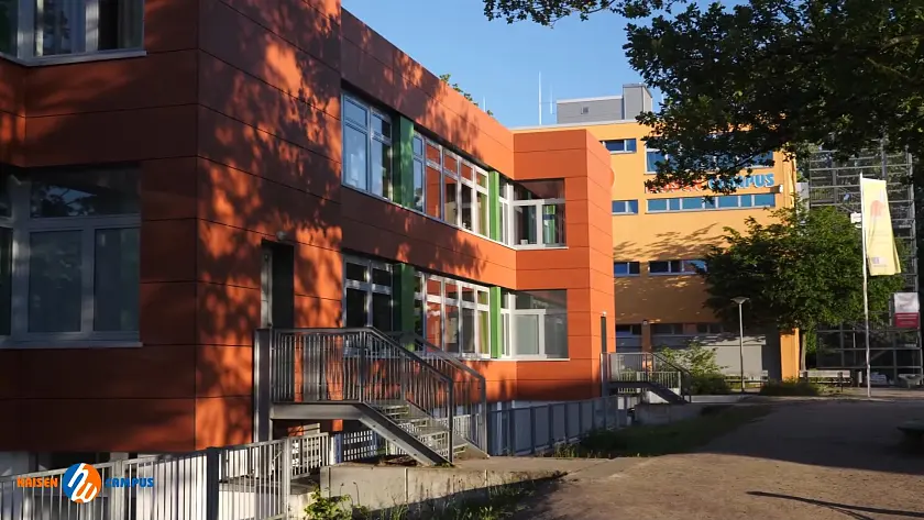 Schulgebäude WKO